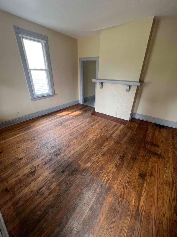 Building Photo - 1316 Center St