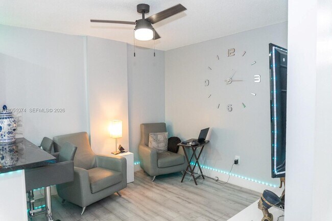 Foto del edificio - 6190 W 19th Ave