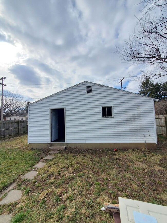 Foto del edificio - 4 BEDROOM SINGLE FAMILY HOME