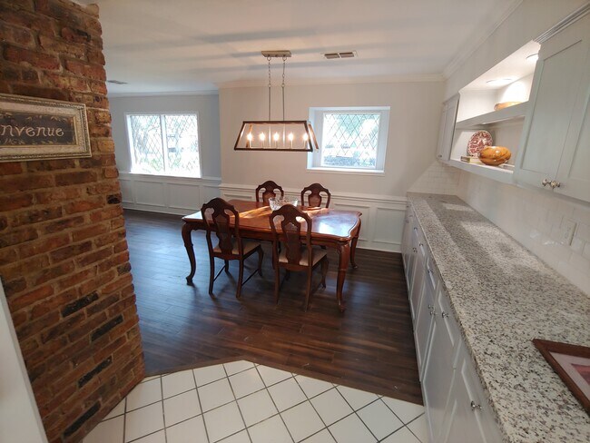 Building Photo - 5718 Braesvalley Dr