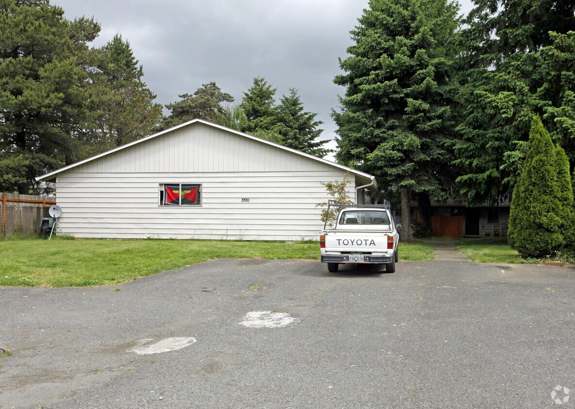 Primary Photo - 19911 NE Halsey St