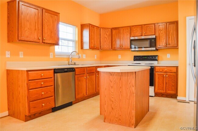 Building Photo - 2625 Piney Ridge Dr