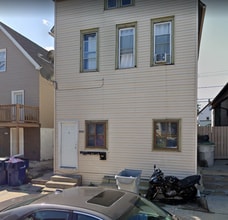 Building Photo - 2421 S 5th Pl