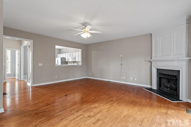 Building Photo - **OFFERING REFUNDABLE APPLICATION FEES** Terrific 3BD, 2.5BA Raleigh End Unit Townhome in a Prime...