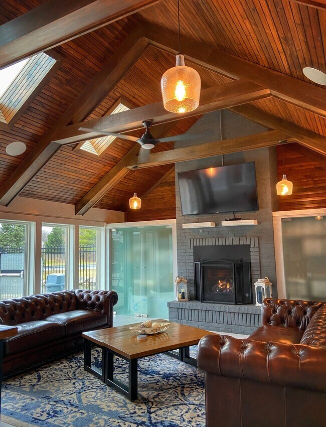 Building Photo - Bent Tree Apartments- Home Sweet Home- wit...