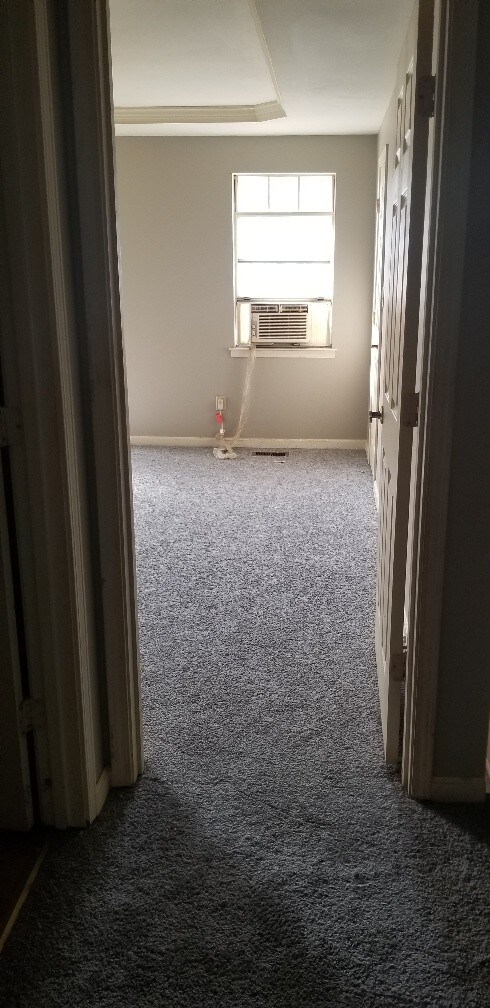 Building Photo - 9643 Williamsburg Dr