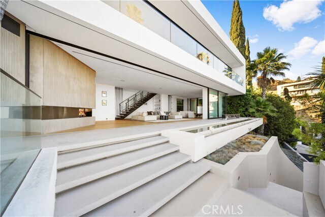 Foto del edificio - 7869 Fareholm Dr