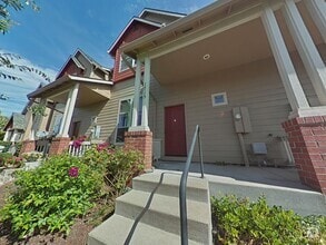 Building Photo - 1715 SW Stanford St