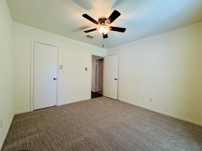 Building Photo - 7622 Woodsman Trail