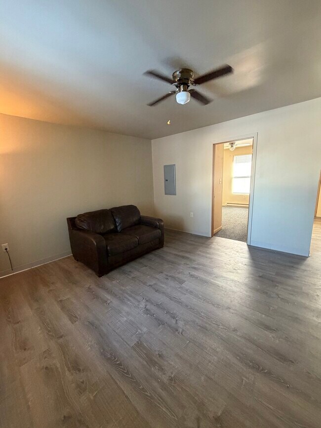 Foto del edificio - 25731 W Bridge St