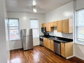 Building Photo - 2743 Pestalozzi St