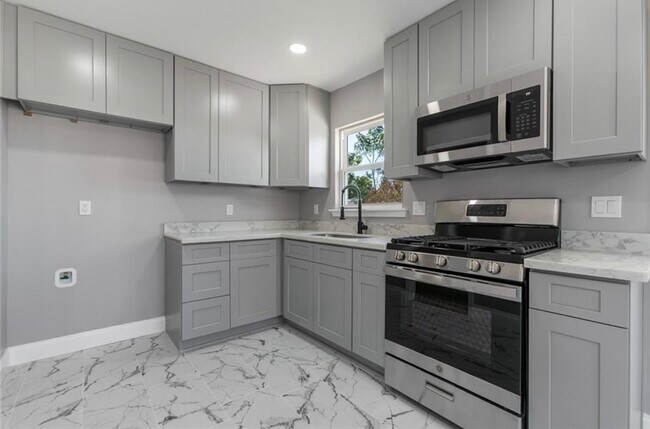 Foto del edificio - 3240 Hero Dr