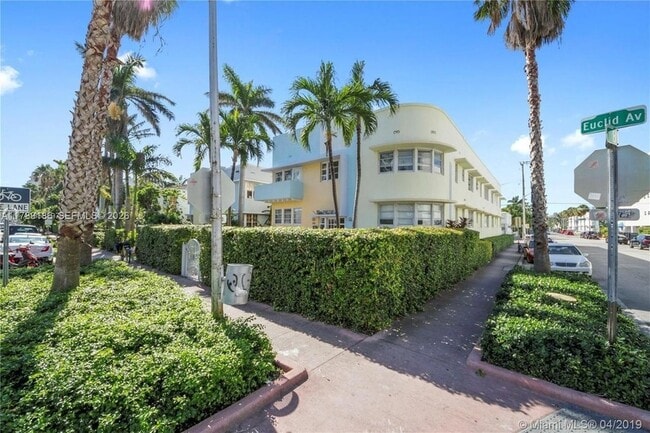 Foto del edificio - 760 Euclid Ave