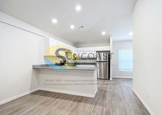 Foto del edificio - 10388 Pendleton Ave