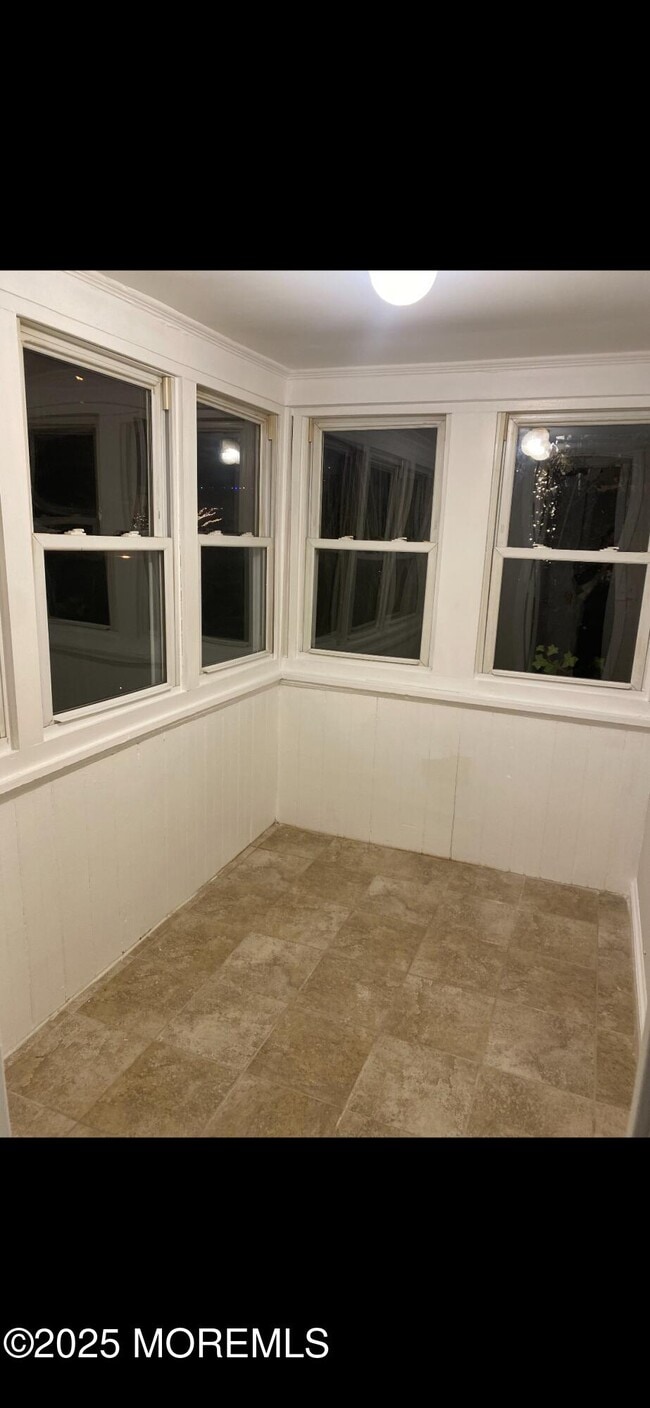 Foto del edificio - 239 Bay Ave