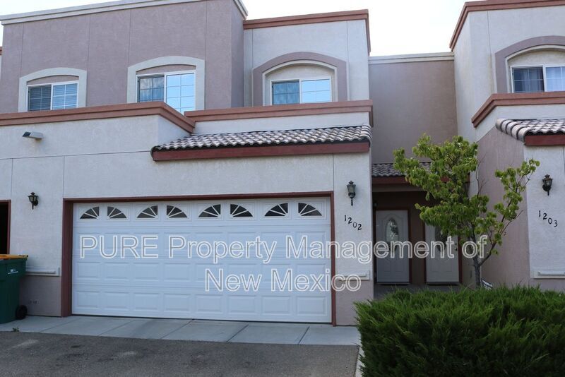 Primary Photo - 3500 Victoria Way