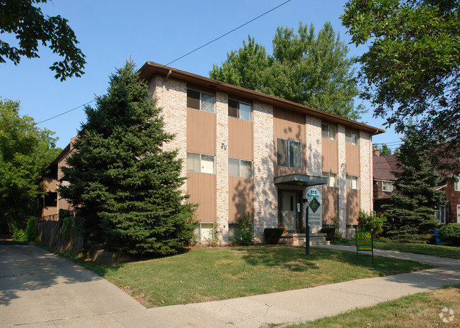 Building Photo - Seymour Manor Apartments