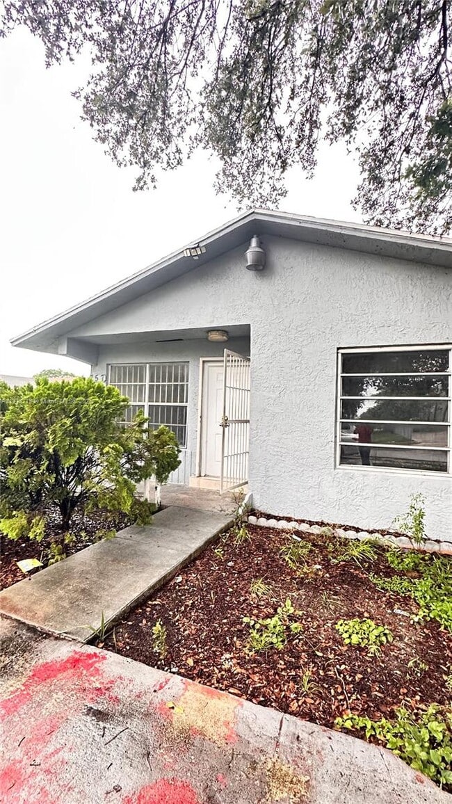 Building Photo - 757 NW 95th Terrace