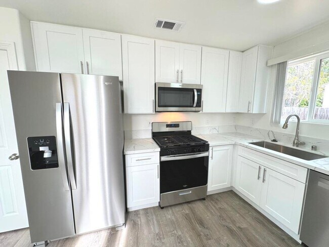 Foto del edificio - 7304-7308 Fulton Street