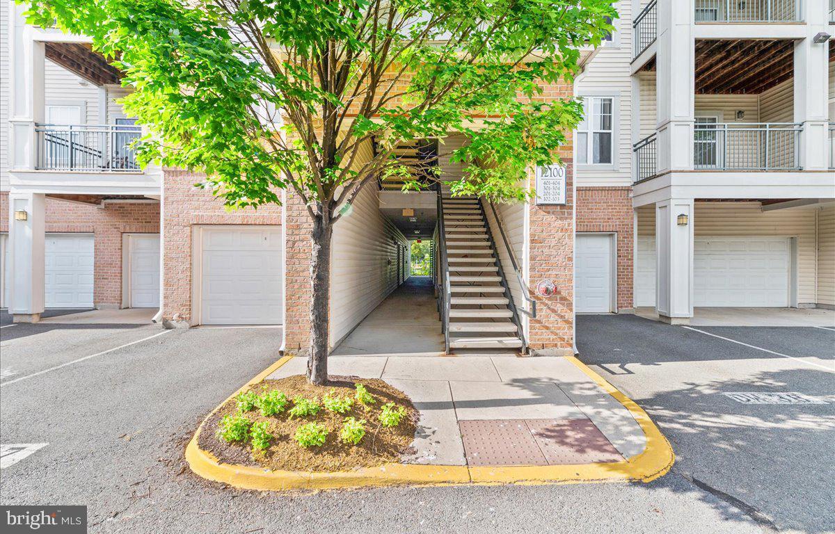Primary Photo - 12100 Garden Grove Cir