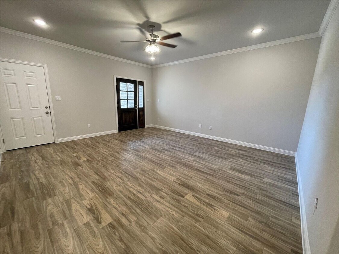 209 Honor Code Pl, Granbury, TX 76049 House Rental in Granbury, TX