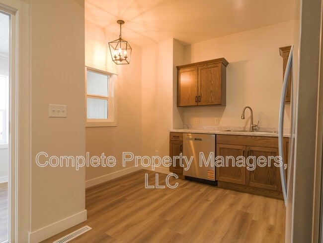 Foto del edificio - 821 Jefferson Ave