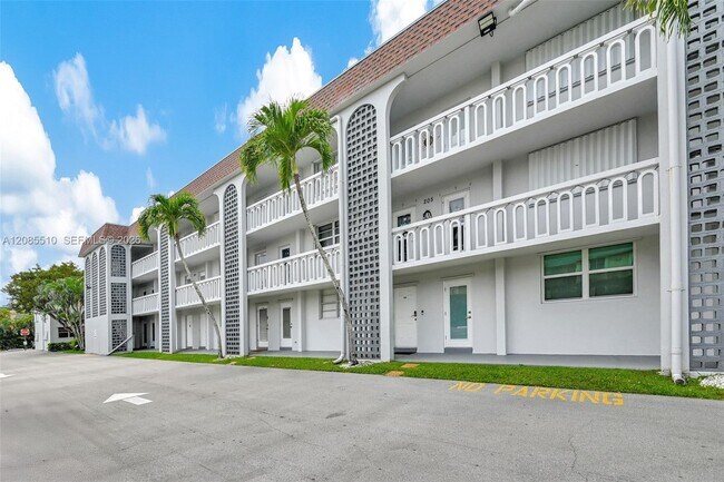 Foto del edificio - 400 SE 10th St