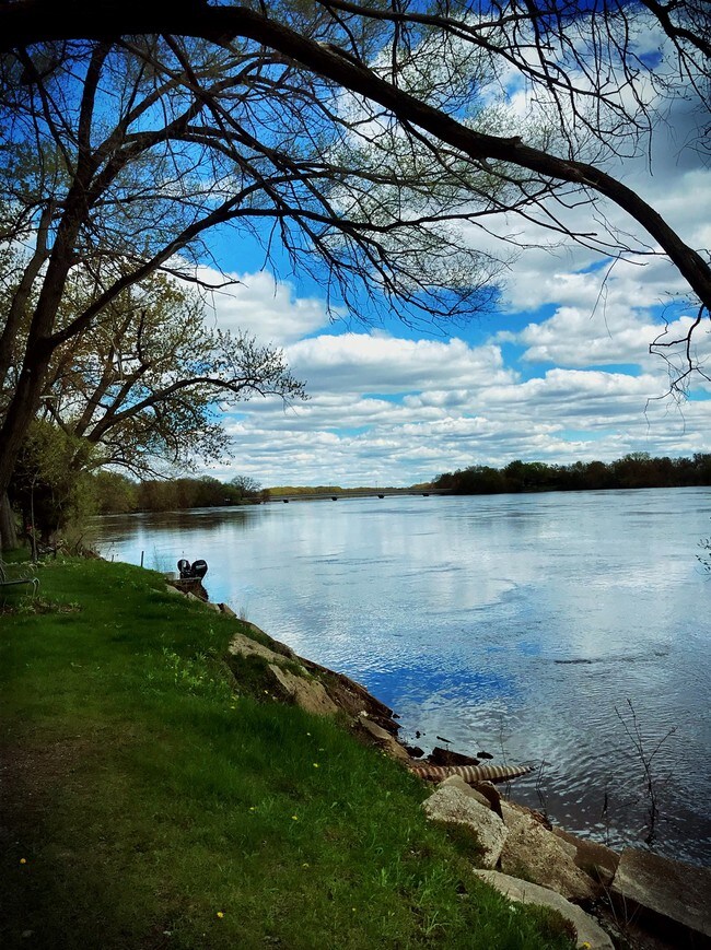 Foto del edificio - 1205 W Conant St
