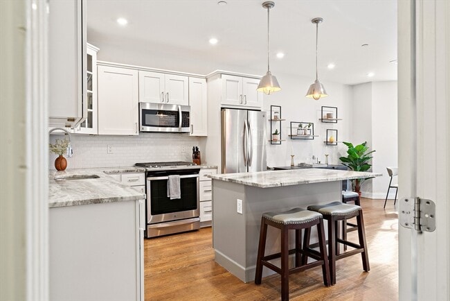 Building Photo - 62 Webster St