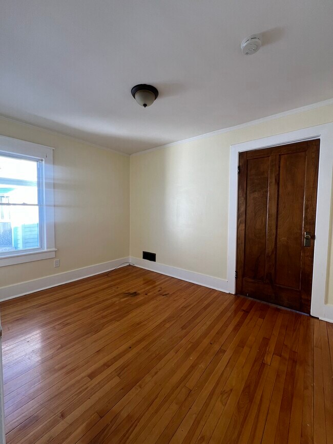 First bedroom - 7 Springate St