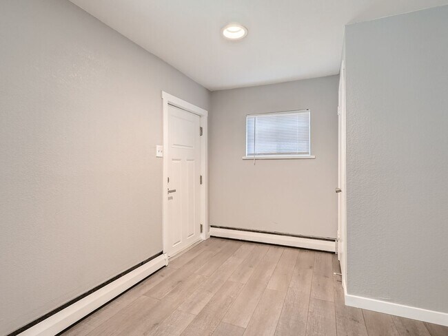 Photo - 3 Bed/2 Bath Updated Duplex Near RiNo!!! House