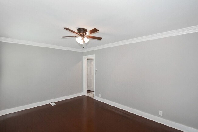 Building Photo - 2 br, 1 bath House - 172 First St SW