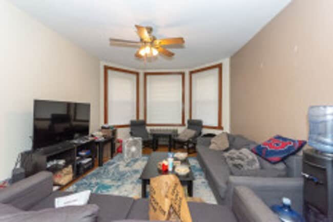 Huge BU Central Campus 2 Bed/2 Bath on Gibbs St for 9/1/2026 - NO BROKER FEE!!!! - Huge BU Central Campus 2 Bed/2 Bath on Gibbs St for 9/1/2026  -  NO BROKER FEE!!!! Apartment