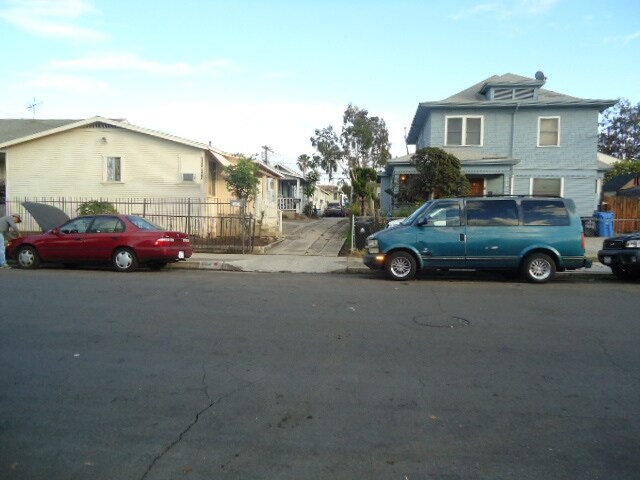 Primary Photo - 1418-1422 Mohawk St