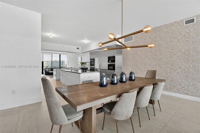 Foto del edificio - 5500 Island Estates Dr