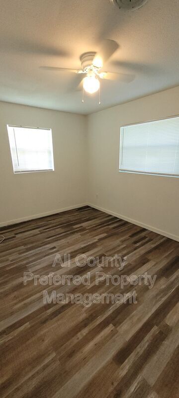 Building Photo - 977 Bouganvillea Dr