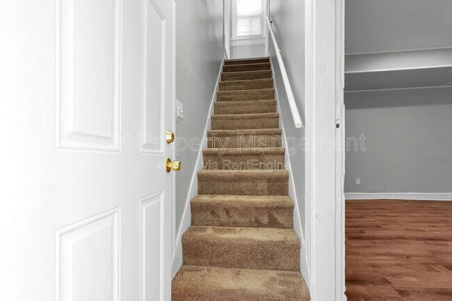 Foto del edificio - 556 E Whittier St