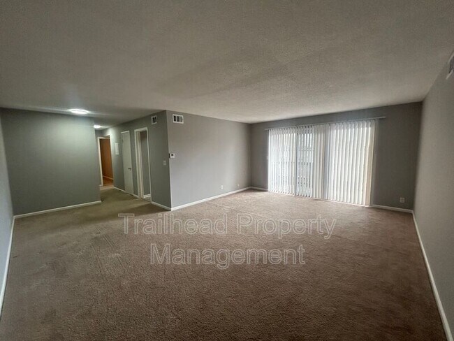 Foto del edificio - 7716 W 85th St