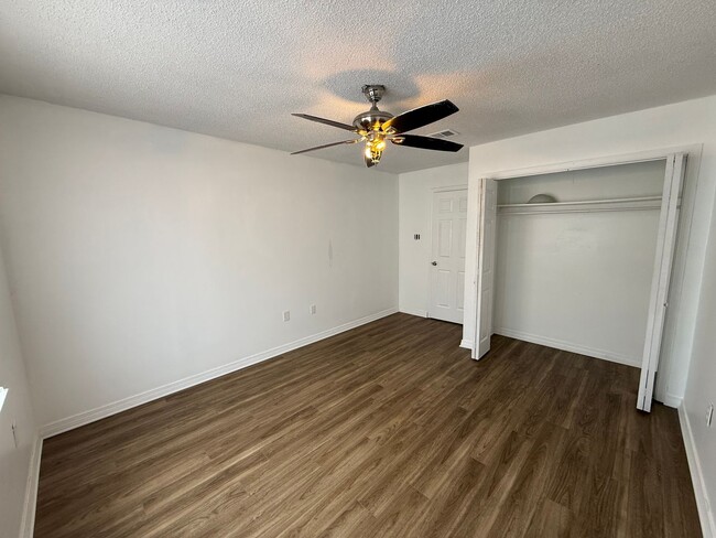 2BD 2BA FLAT APARTMENT - 2BD 2BA FLAT APARTMENT