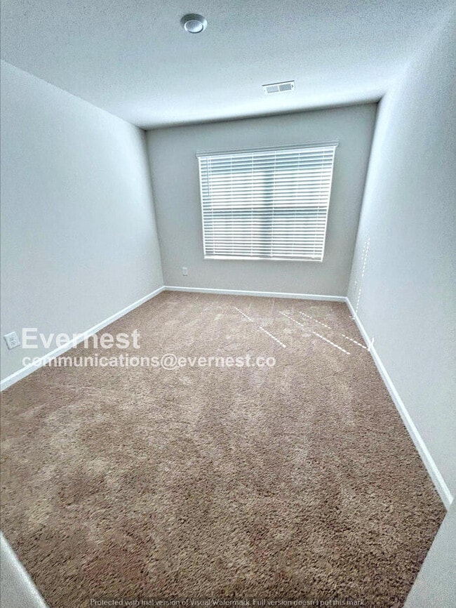 Building Photo - 2106 Willow Gln Dr