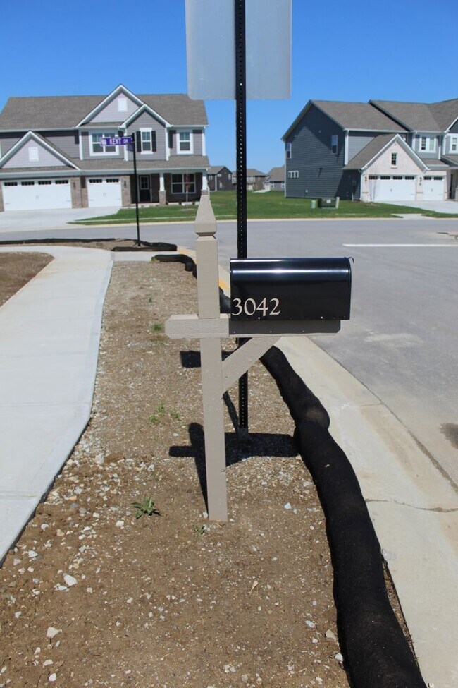 Foto del edificio - Beautiful Newer 5 BR Home in Brownsburg!