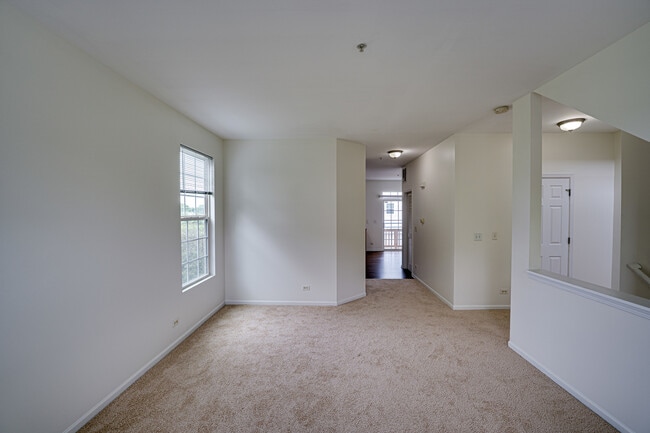 Building Photo - 3821 Bailey Rd