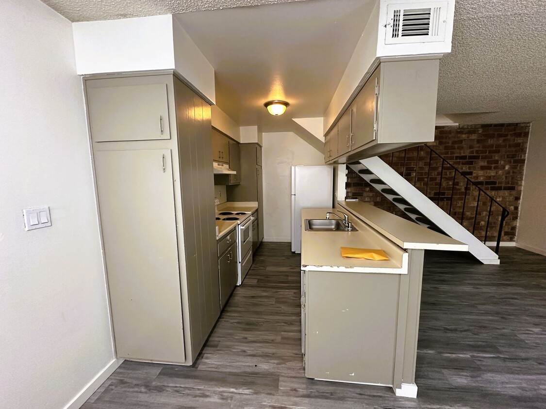 Building Photo - 2909 Norcade Cir