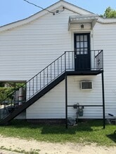 Building Photo - 202-204 S Zetterower Ave