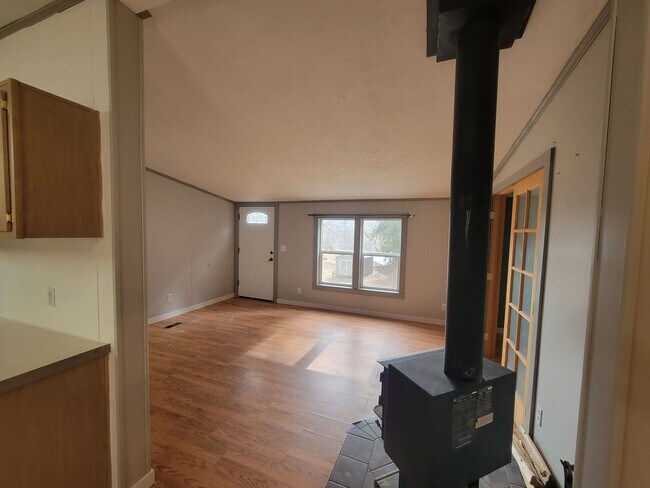 Building Photo - 2 Bedroom, 2 Bathroom in the Cusick Countr...