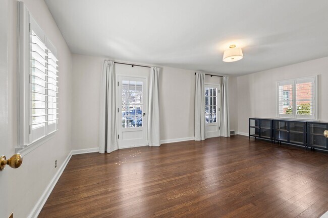 Foto del edificio - Beautiful Arlington Home South of Lane