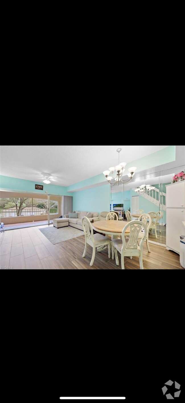 Moorings ParkHawks Ridge Apartments for Rent with High Ceilings