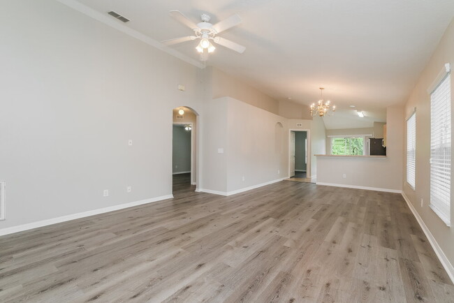 Building Photo - 7546 Oxford Garden Cir