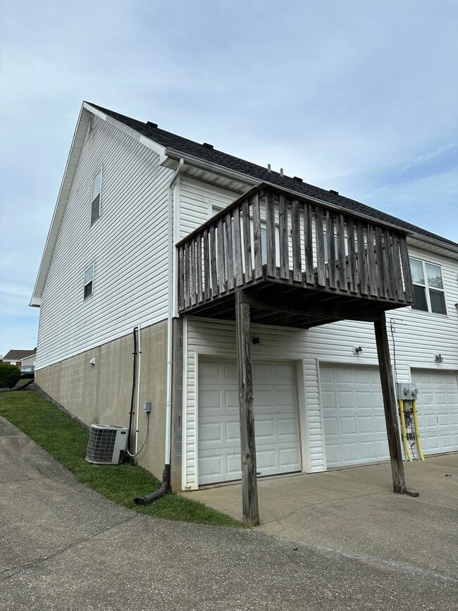 Building Photo - 1021 Excel Ct