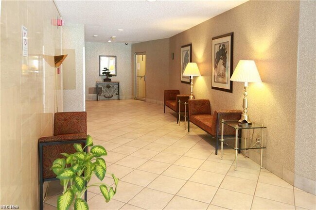 Foto del edificio - 12520 Edgewater Dr